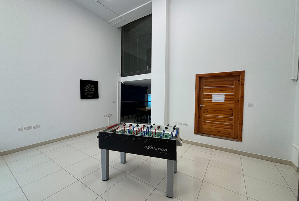 Office for Long Let in San Ġwann - €4,500/month photo 6