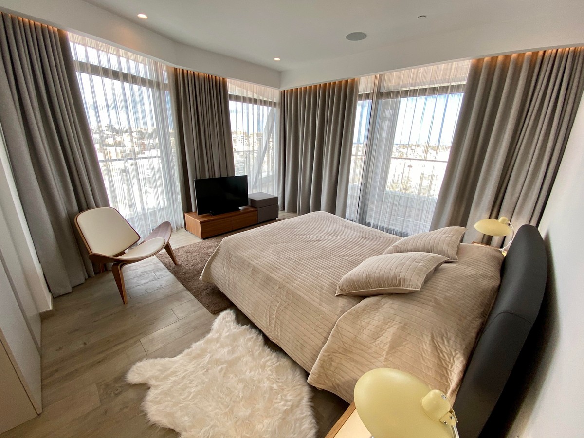 Spectacular Designer Finished 3-Bedroom Apartment with Panoramic Views in Gzira photo 7