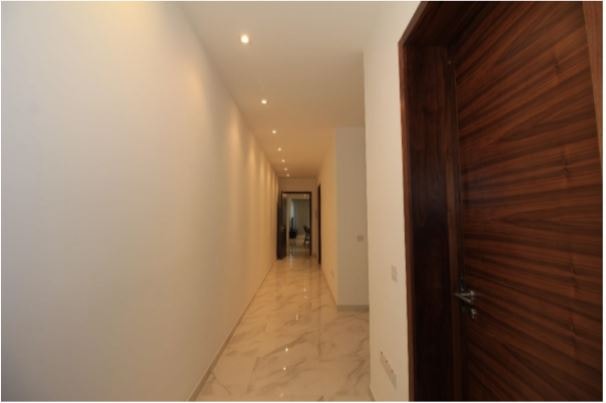 Luxurious Designer Finished 120sqm 2-Bedroom Apartment with Valletta Views in Sliema photo 4