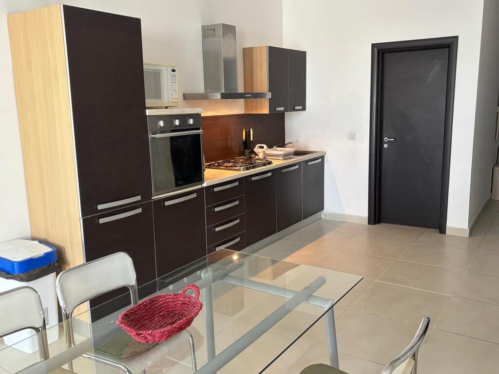 2 Bedroom Apartment for Long Let in St. Julian's - €1,500/month photo 3