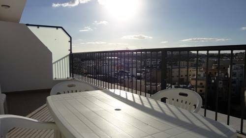 2 Bedroom Penthouse for Long Let in Gżira - €2,300/month photo 2
