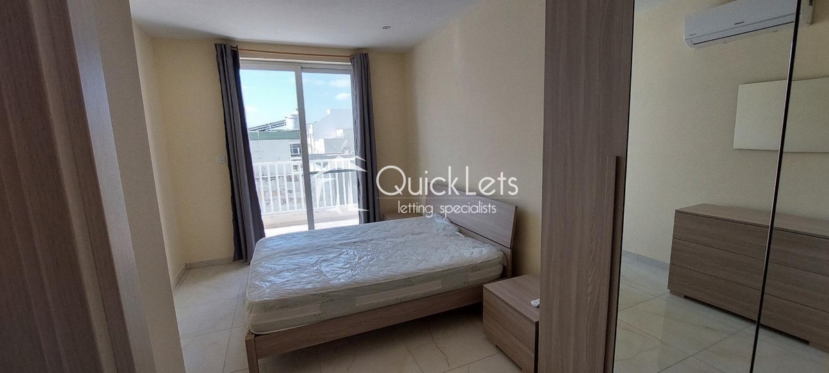 2 Bedroom Penthouse for Long Let in Marsaskala - €1,650/month photo 5