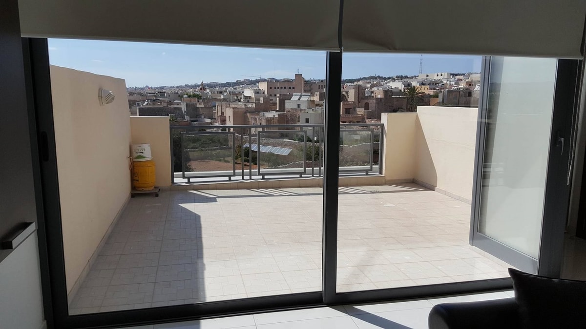 Beautiful 2-Bedroom Penthouse with Stunning Open Views in Birkirkara photo 10