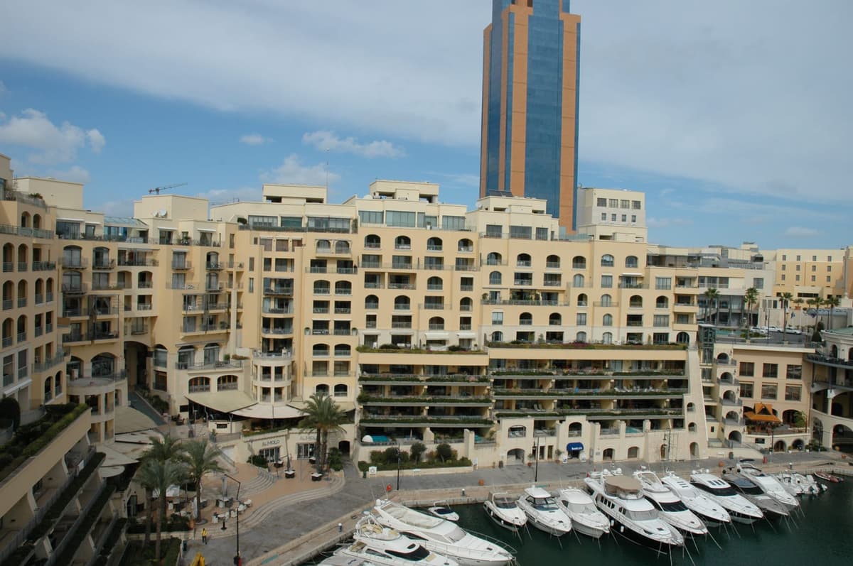 Prestigious Freehold 202sqm Marina Front 3-Bedroom Apartment in Portomaso, St Julians