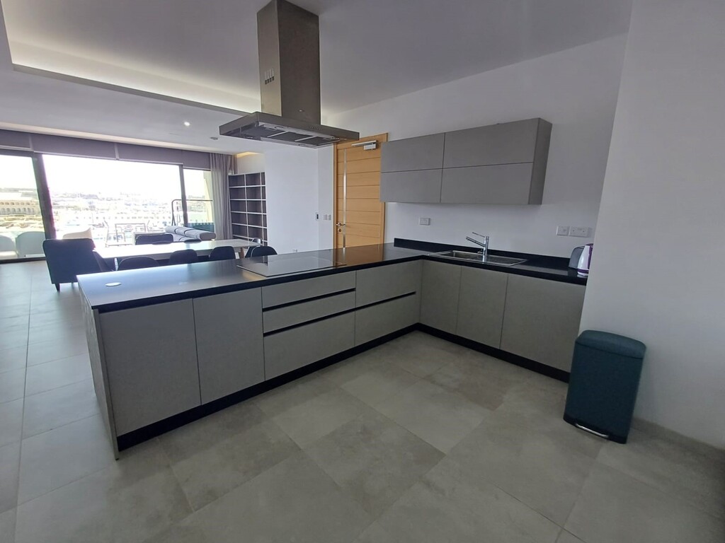 3 Bedroom Apartment for Long Let in Sliema - €3,580/month photo 5