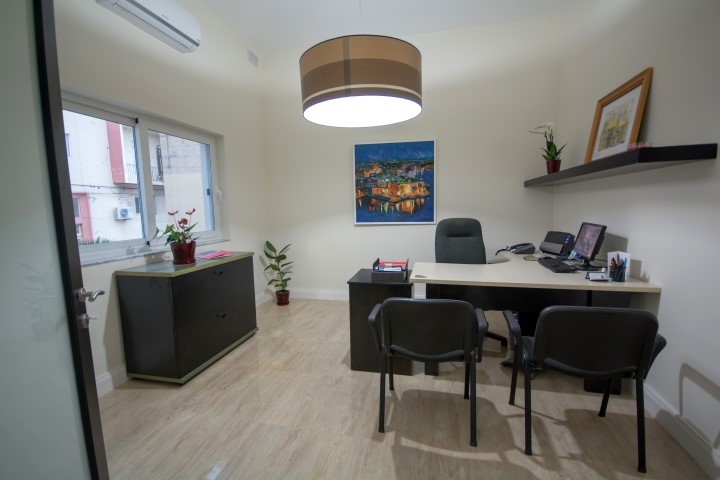 Office for Long Let in Ta' Xbiex - €2,700/month