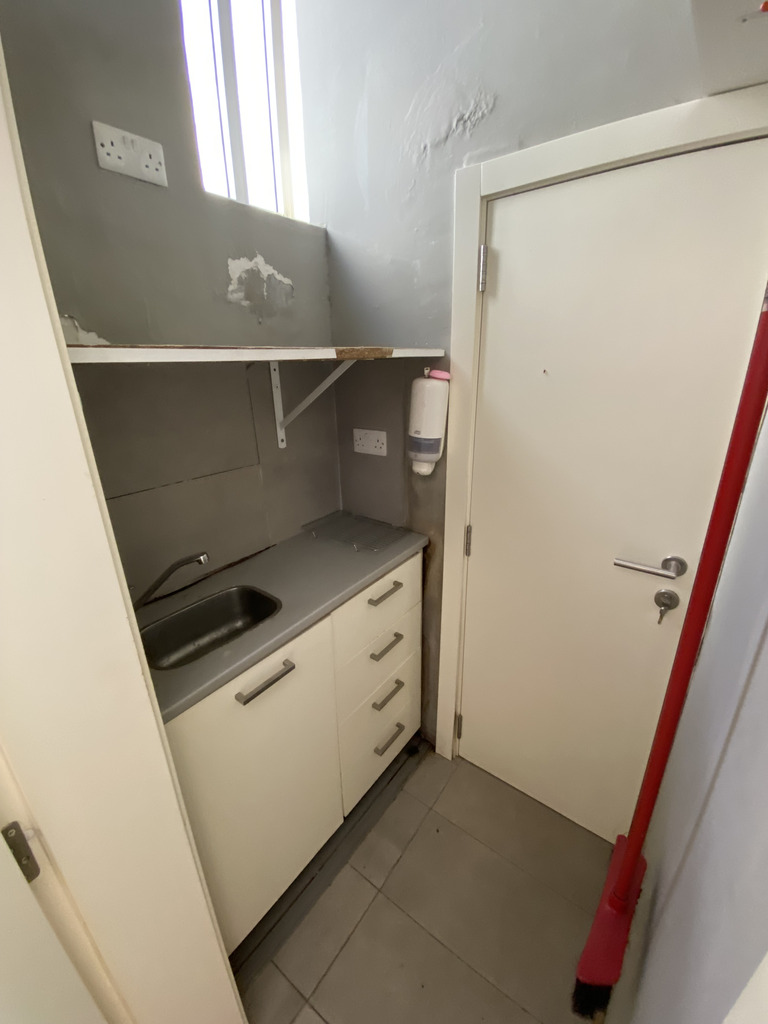 Shop for Long Let in Gżira - €1,200/month photo 5