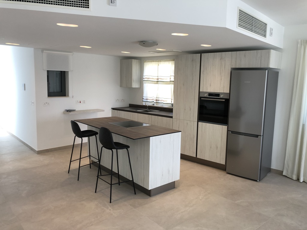 2 Bedroom Apartment for Long Let in St. Julian's - €2,700/month photo 6