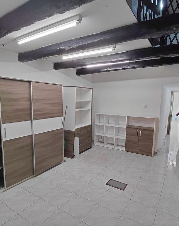 Office for Long Let in Pietà - €900/month