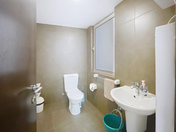 Office for Long Let in Naxxar - €4,500/month photo 8