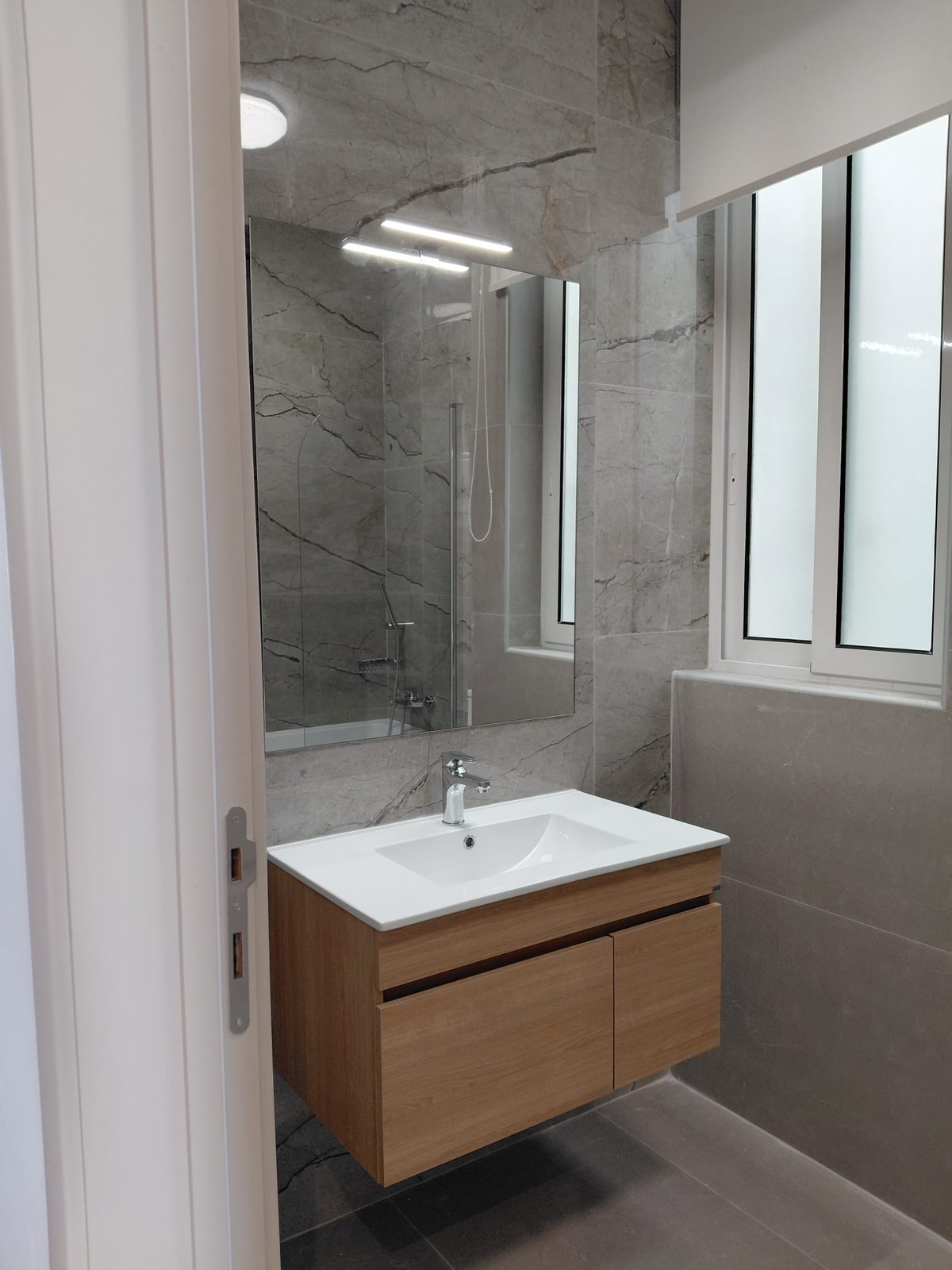 Designer-Finished 3-Bedroom Penthouse in Lija photo 11