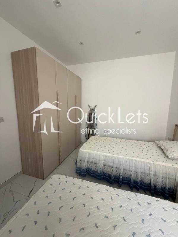 2 Bedroom Ensuite Penthouse for Long Let in Żurrieq - €1,500/month photo 6