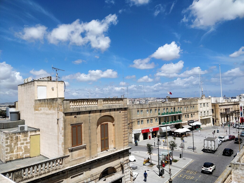 2 Bedroom Penthouse for Long Let in Paola - €1,750/month photo 22