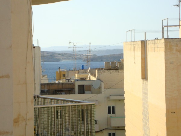 1 Bedroom Apartment for Long Let in Buġibba - €1,000/month photo 8