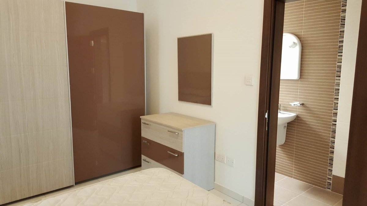 Beautiful 2-Bedroom Penthouse with Stunning Open Views in Birkirkara photo 5