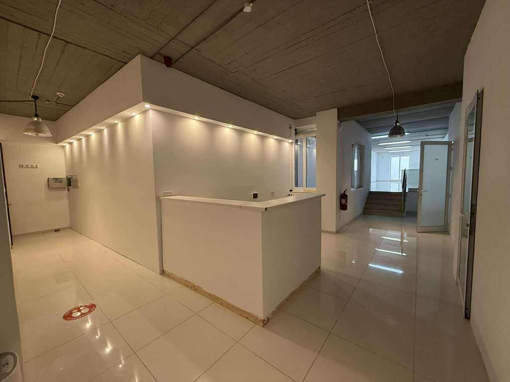 Office for Long Let in Għargħur - €1,900/month