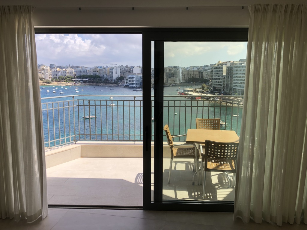 2 Bedroom Apartment for Long Let in St. Julian's - €2,700/month