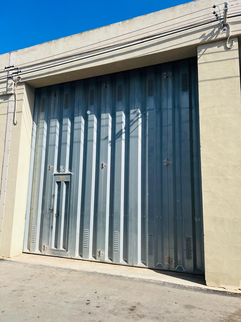 Warehouse for Long Let in Għaxaq - €4,050/month photo 4