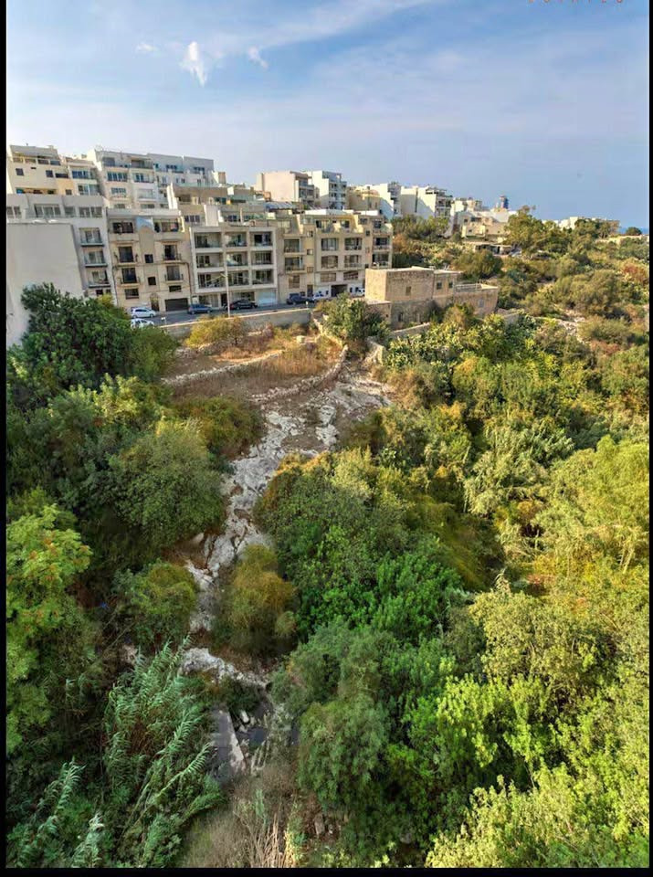 1 Bedroom Penthouse for Long Let in St. Julian's - €1,500/month