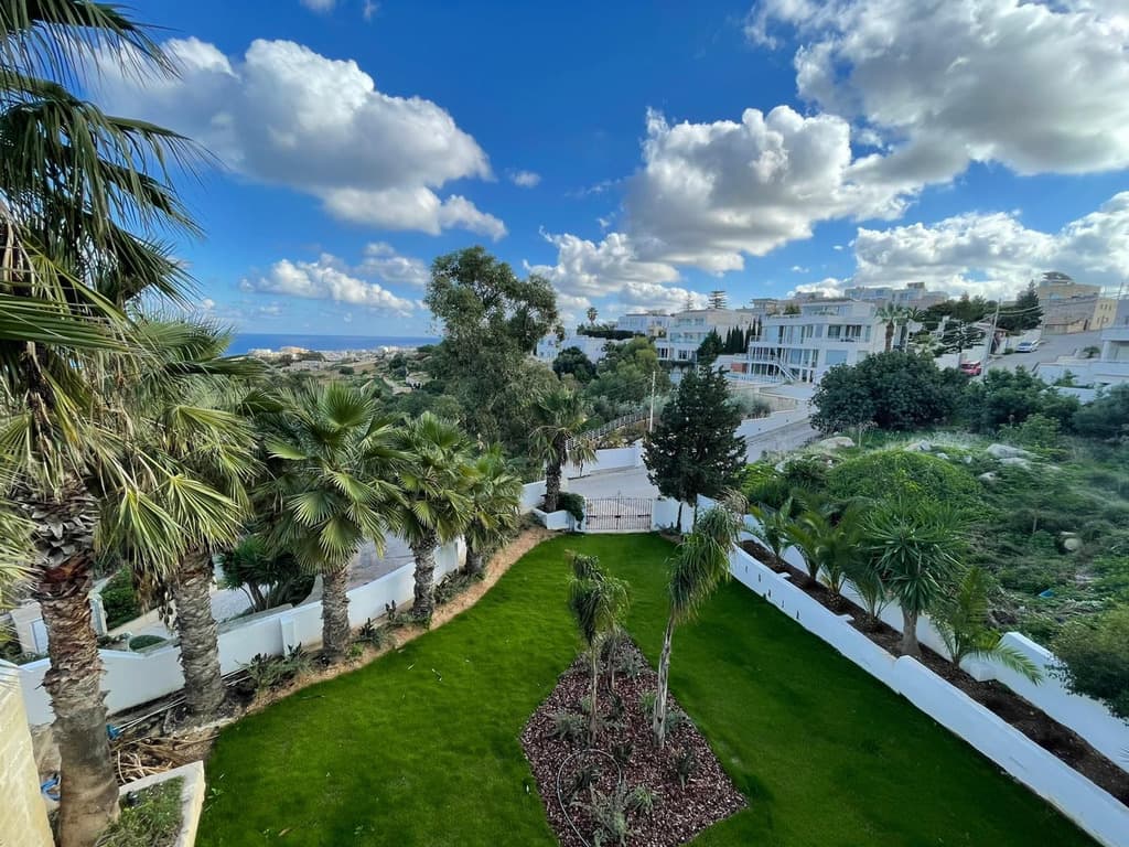 3 Bedroom Villa for Long Let in Madliena - €18,000/month