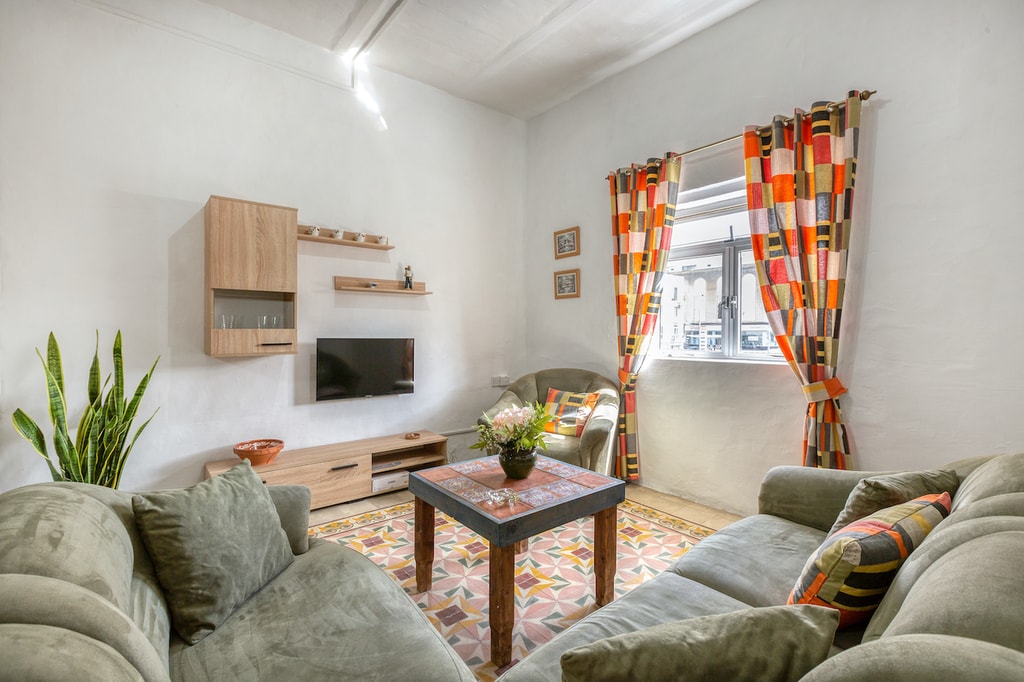 2 Bedroom Apartment for Long Let in Ta' Xbiex - €1,200/month photo 2
