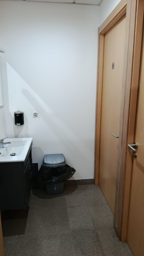 Office for Long Let in Naxxar - €1,000/month photo 6