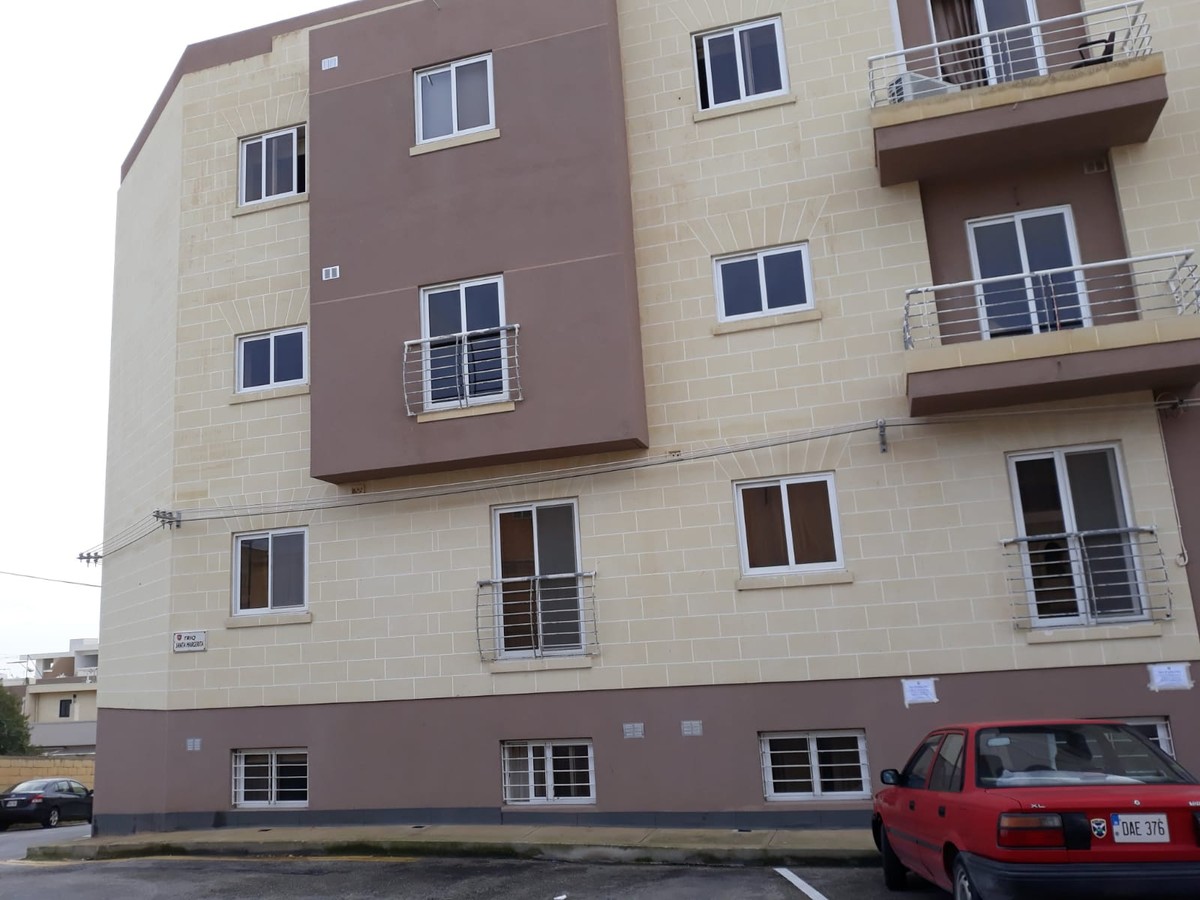 Modern Fully Furnished 2-Bedroom Apartment in San Gwann photo 4