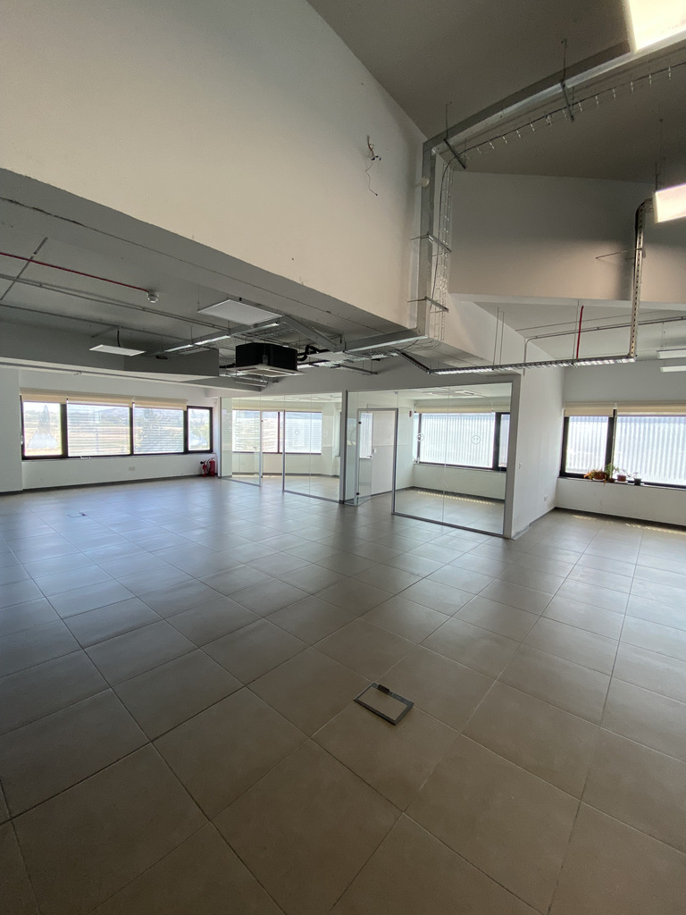 Office for Long Let in Burmarrad - €6,000/month photo 2