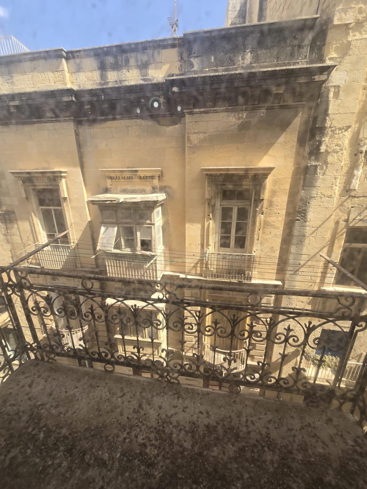 Charming Freehold 60 sqm 1-Bedroom Apartment in Valletta