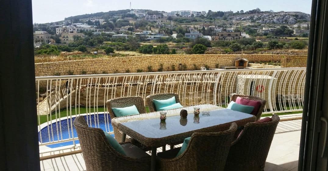 2 Bedroom Apartment for Long Let in Baħar iċ-Ċagħaq - €2,750/month