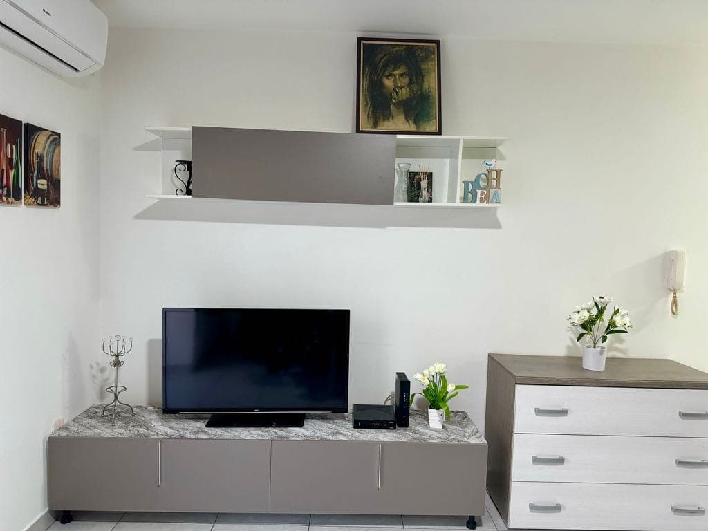 2 Bedroom Apartment for Long Let in Qawra - €1,200/month