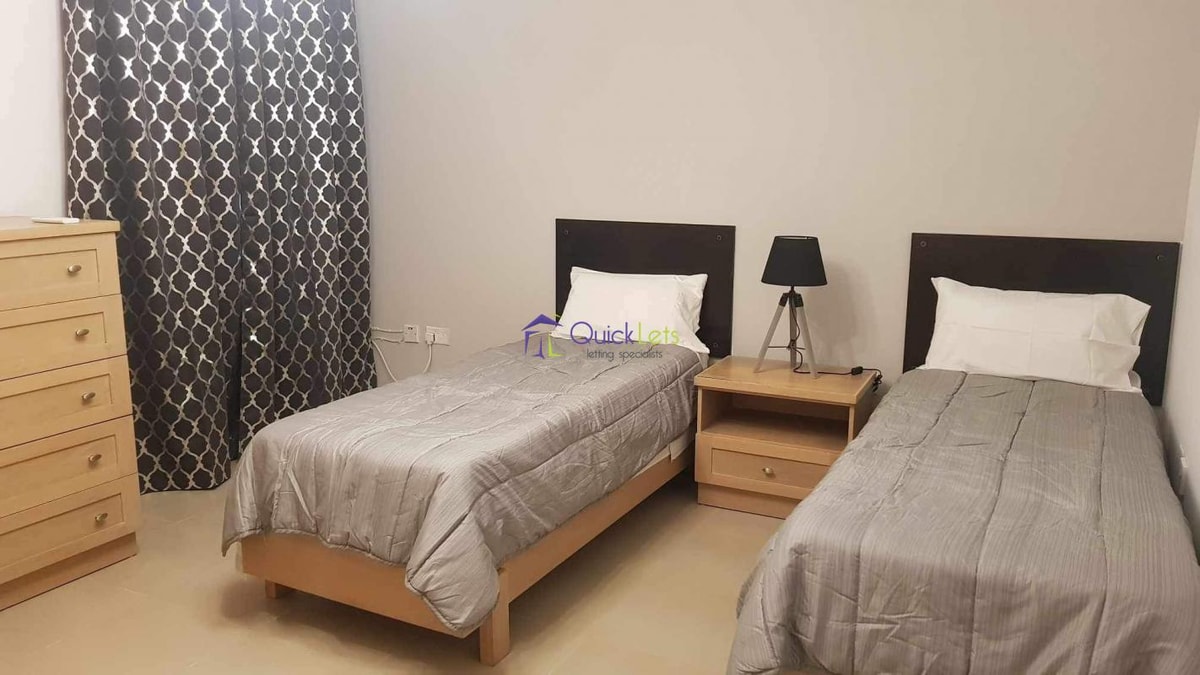 2 Bedroom Penthouse for Long Let in Mosta - €1,300/month photo 4