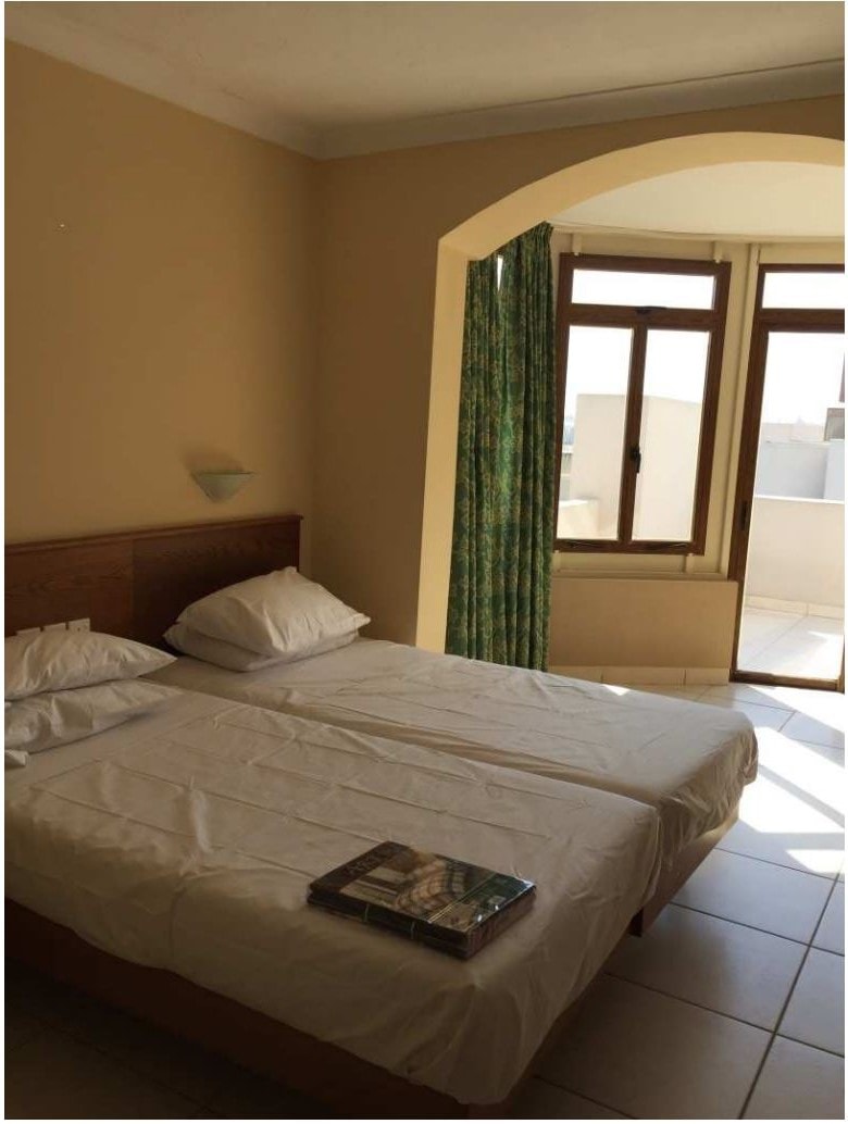 Stunning Seaview 2-Bedroom Penthouse in St. Julians photo 4