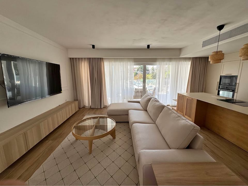 Highly Finished 3-Bedroom Apartment with A Large Terrace in Swieqi photo 2