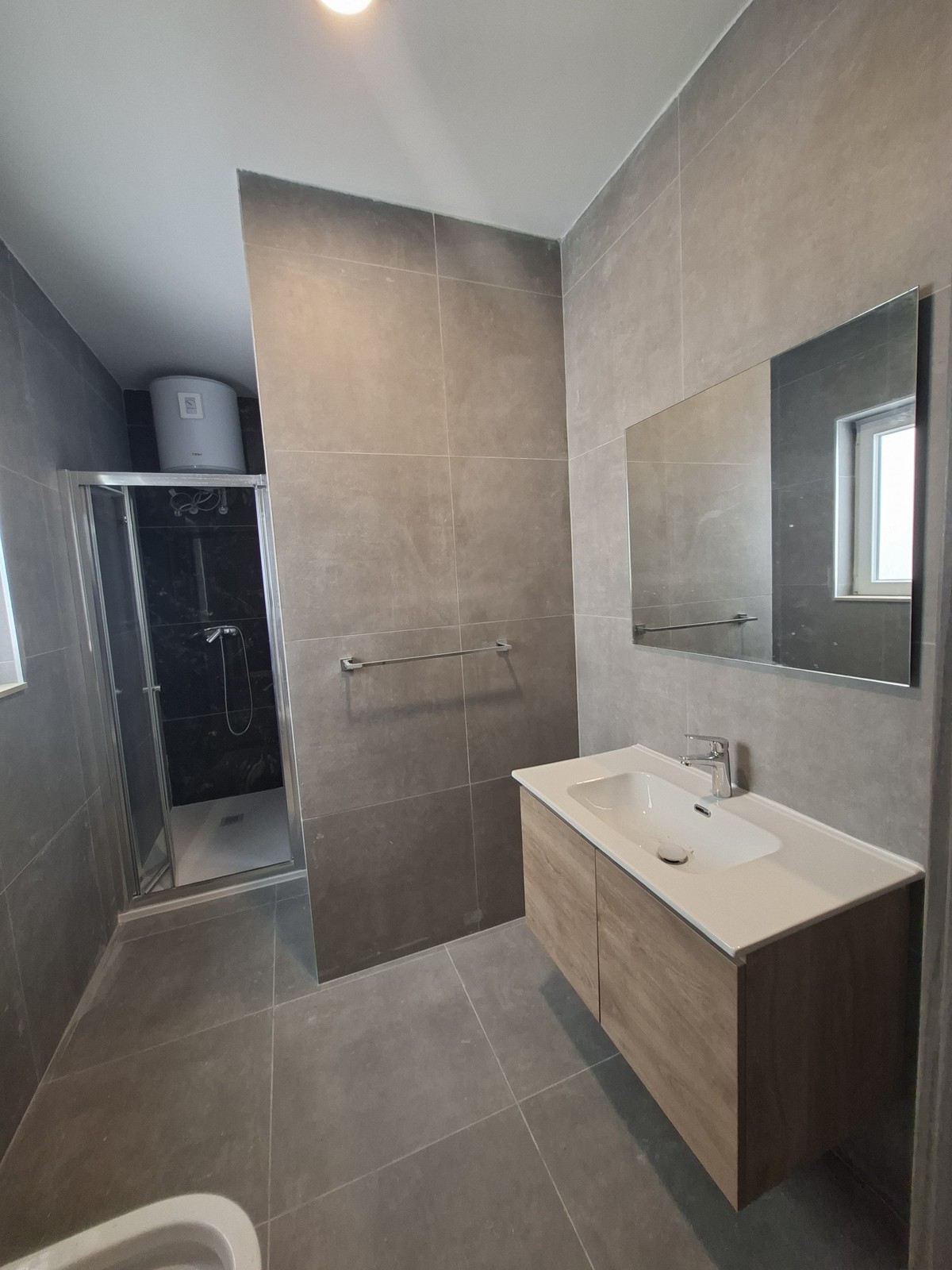 4 Bedroom Ensuite Apartment for Long Let in Marsaskala - €2,000/month photo 8
