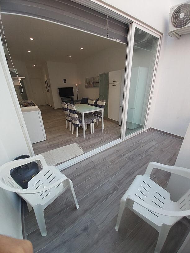 Beautifully Finished 2-Bedroom Apartment Close to the Seafront in Sliema