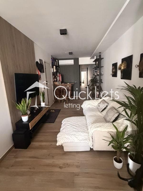 SAN GWANN | APARTMENT | €2,000 /month