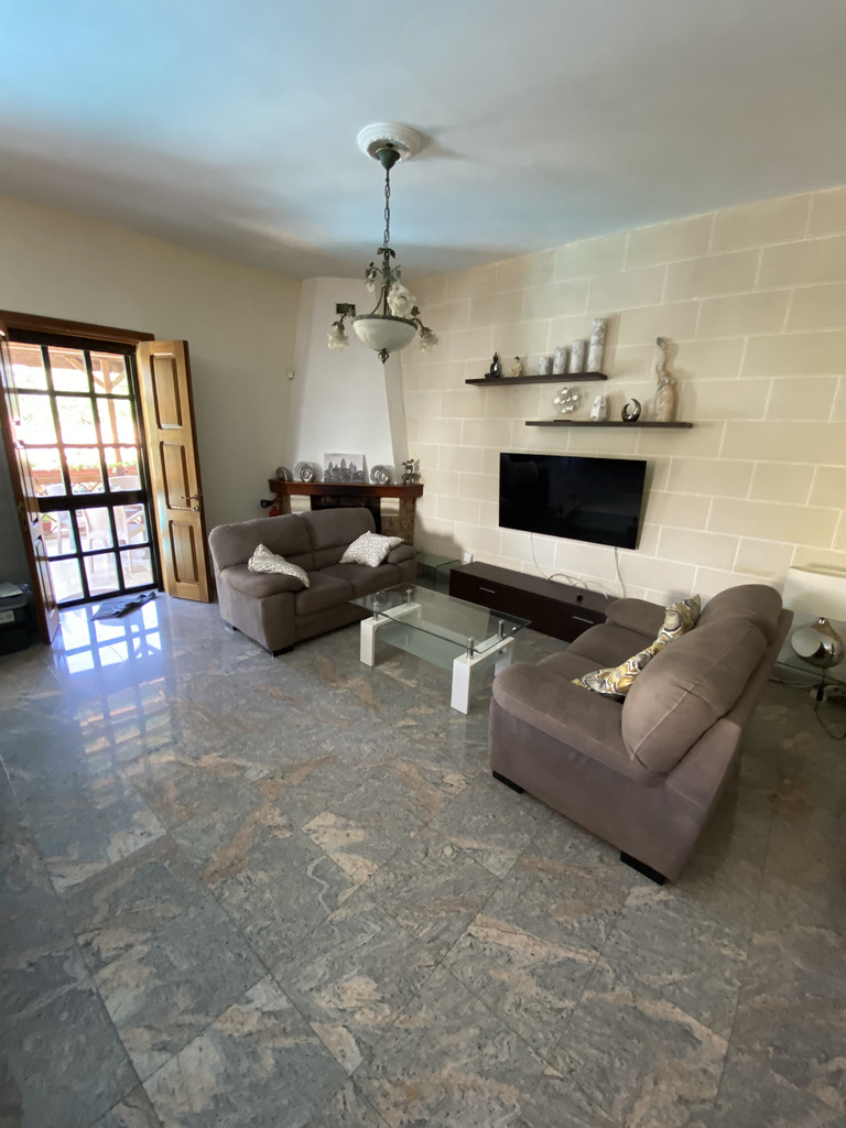 3 Bedroom Villa for Long Let in San Ġwann - €6,000/month photo 9