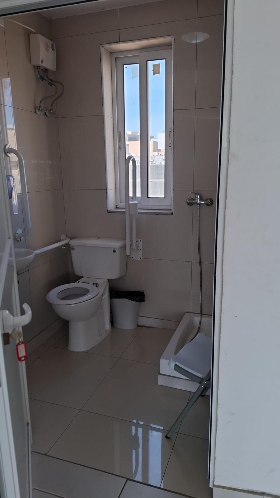 Office for Long Let in Qormi - €1,650/month photo 4