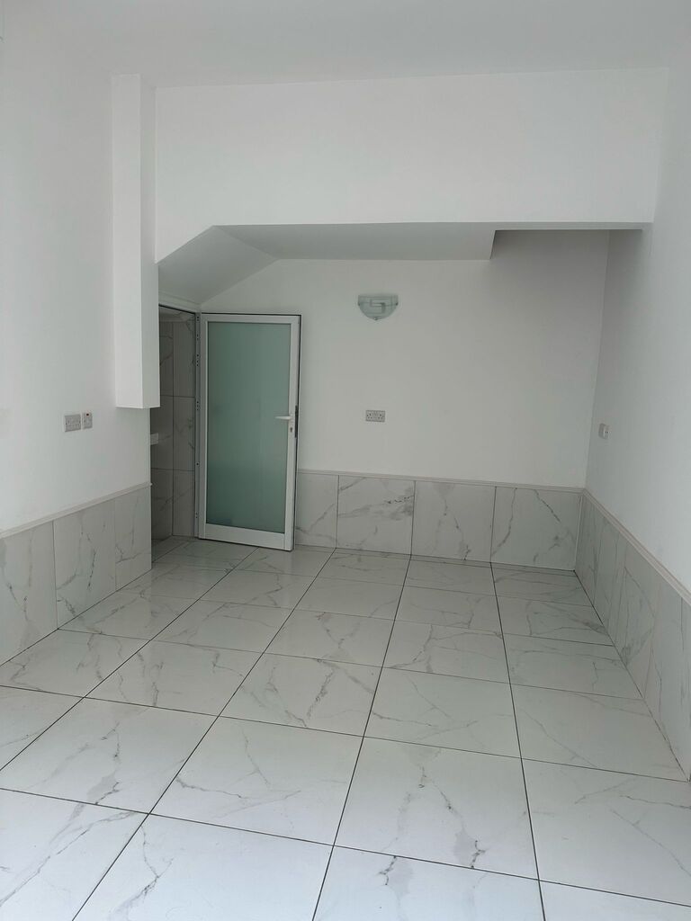 Shop for Long Let in Fgura - €400/month photo 4