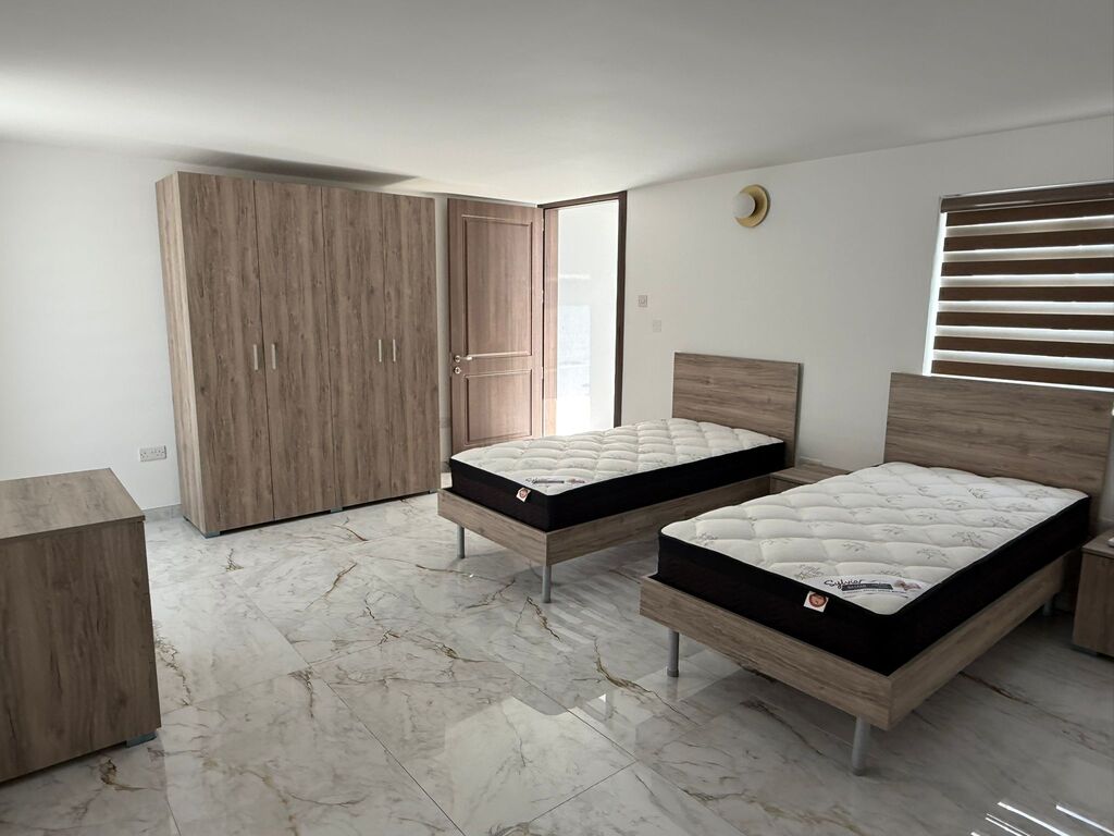 4 Bedroom Maisonette for Long Let in Żejtun - €2,400/month photo 7