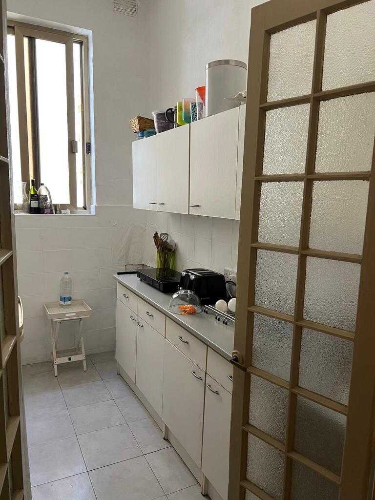 3 Bedroom Apartment for Long Let in Valletta - €2,950/month photo 4