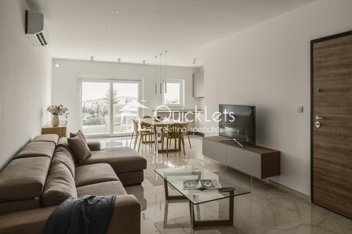 3 Bedroom Ensuite Apartment for Long Let in San Ġwann - €2,500/month