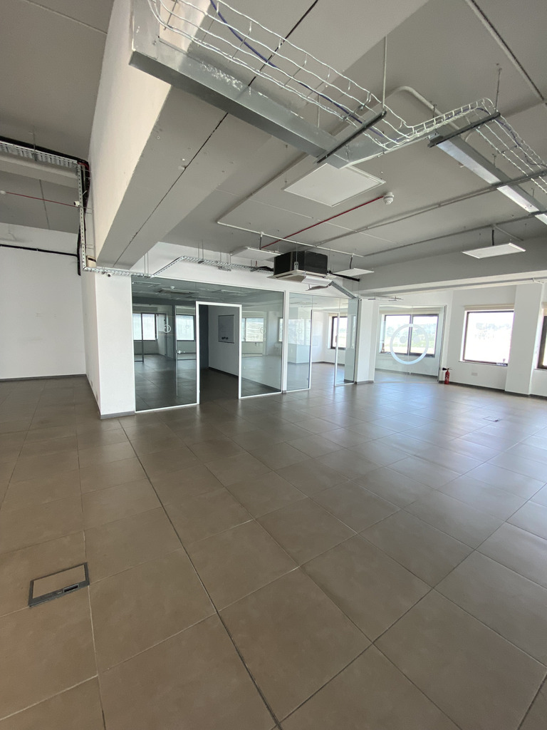 Office for Long Let in Burmarrad - €6,000/month photo 3