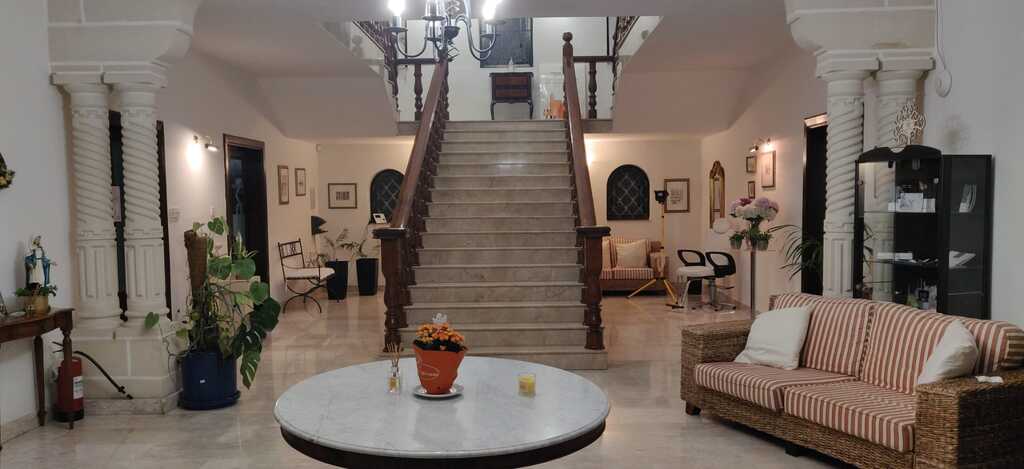 Office for Long Let in Santa Venera - €10,000/month