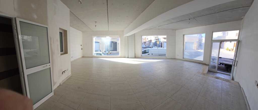 Shop for Long Let in Qormi - €1,450/month