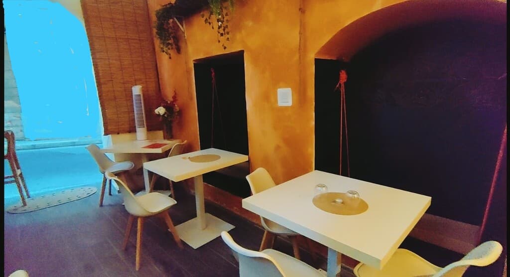 Restaurant/Bar for Long Let in Bormla - €1,170/month