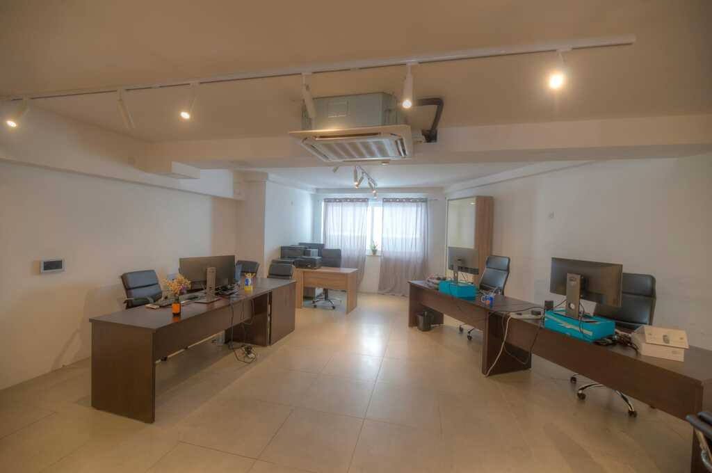 Office for Long Let in St. Julian's - €1,500/month photo 6