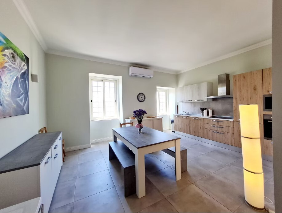 2 Bedroom Penthouse for Long Let in Valletta - €3,800/month photo 5