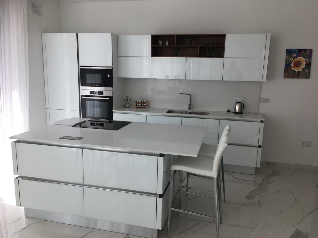 1 Bedroom Ensuite Apartment for Long Let in Sliema - €2,500/month photo 4